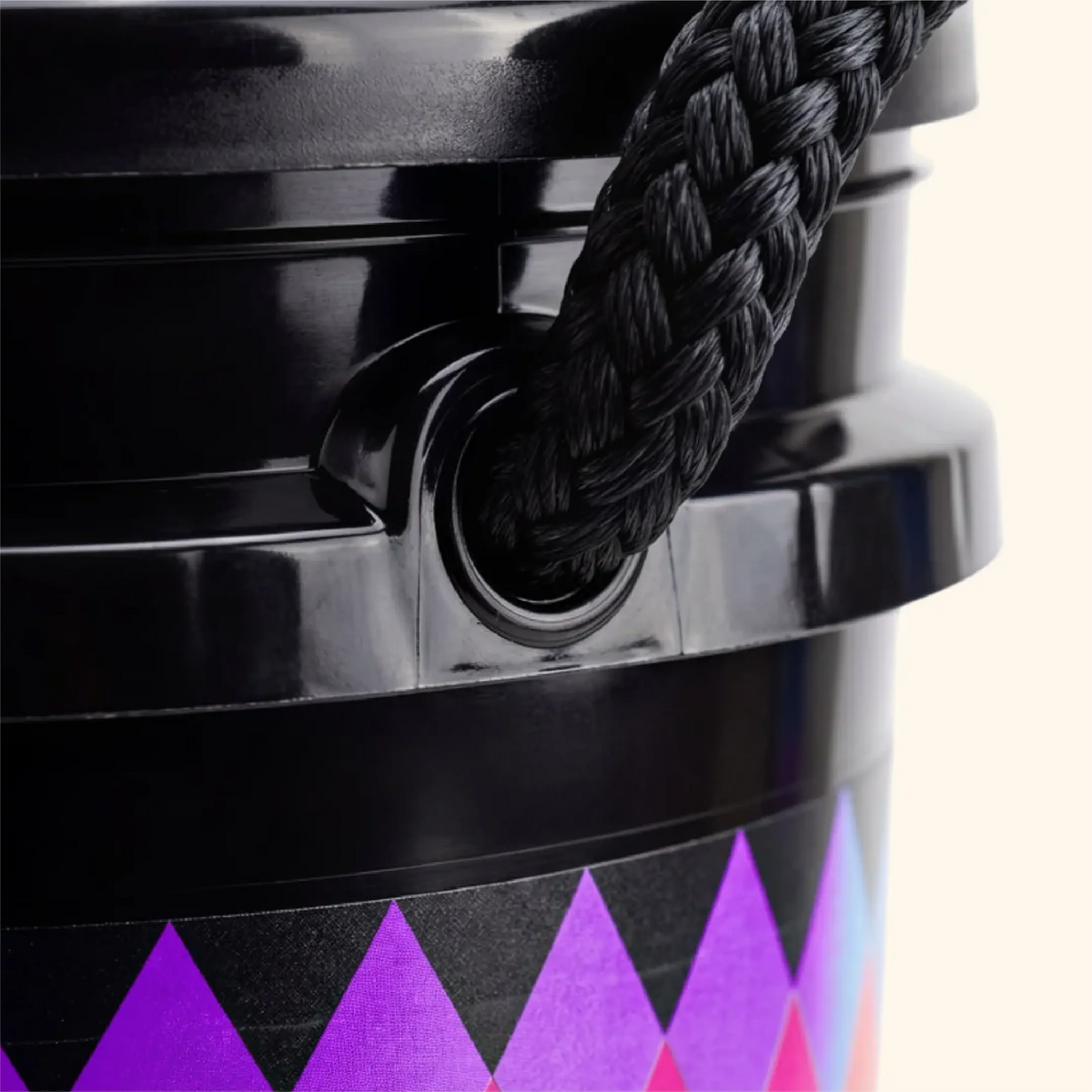 Close-up of the rope handle on the Zilla Chinook Seedery Big Bucket